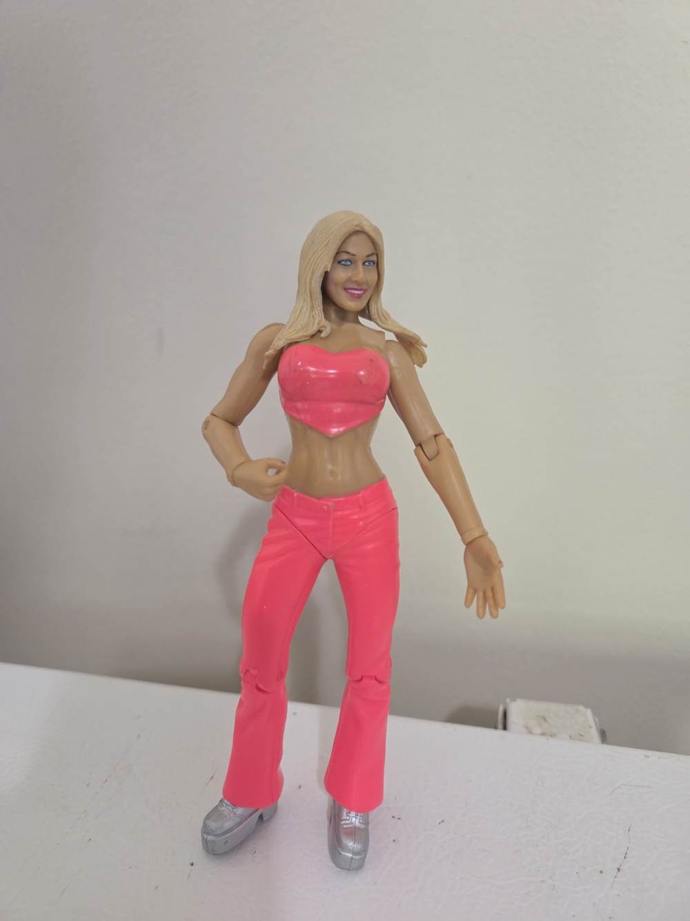 2004 WWF WWE Jakks Torrie Wilson Wrestling Figure Adrenaline 4 WCW Diva pink
